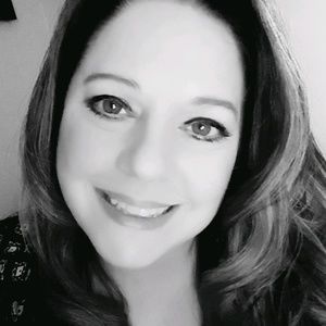 Meet your Posher, Suzanne